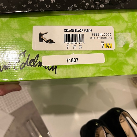 Sam Edelman black leather man made suede heels with original box - Picture 4 of 4